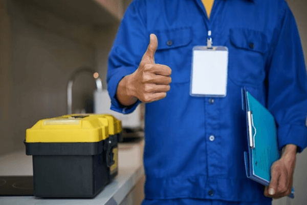 Consejos para contratar un fontanero urgente con garantías